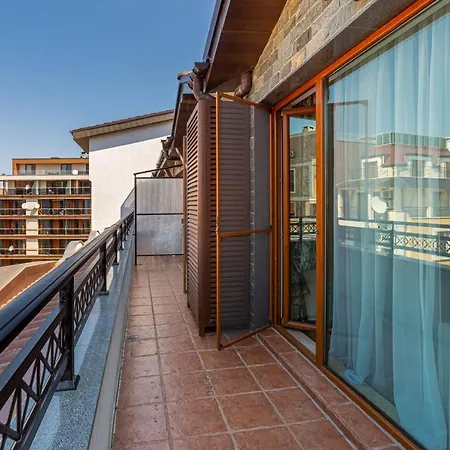 Luxury Svetlana In Rose Garden, Lejlighed Pomorie