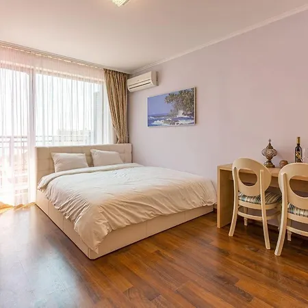 Luxury Svetlana In Rose Garden, * Pomorie